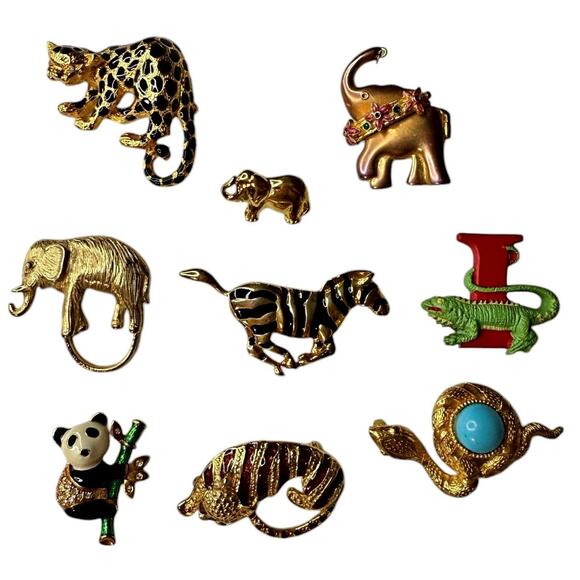Vintage Lot (9) Wild Animals Tiger Panda Snake Zebra Elephants Iguana Africa - Picture 1 of 2